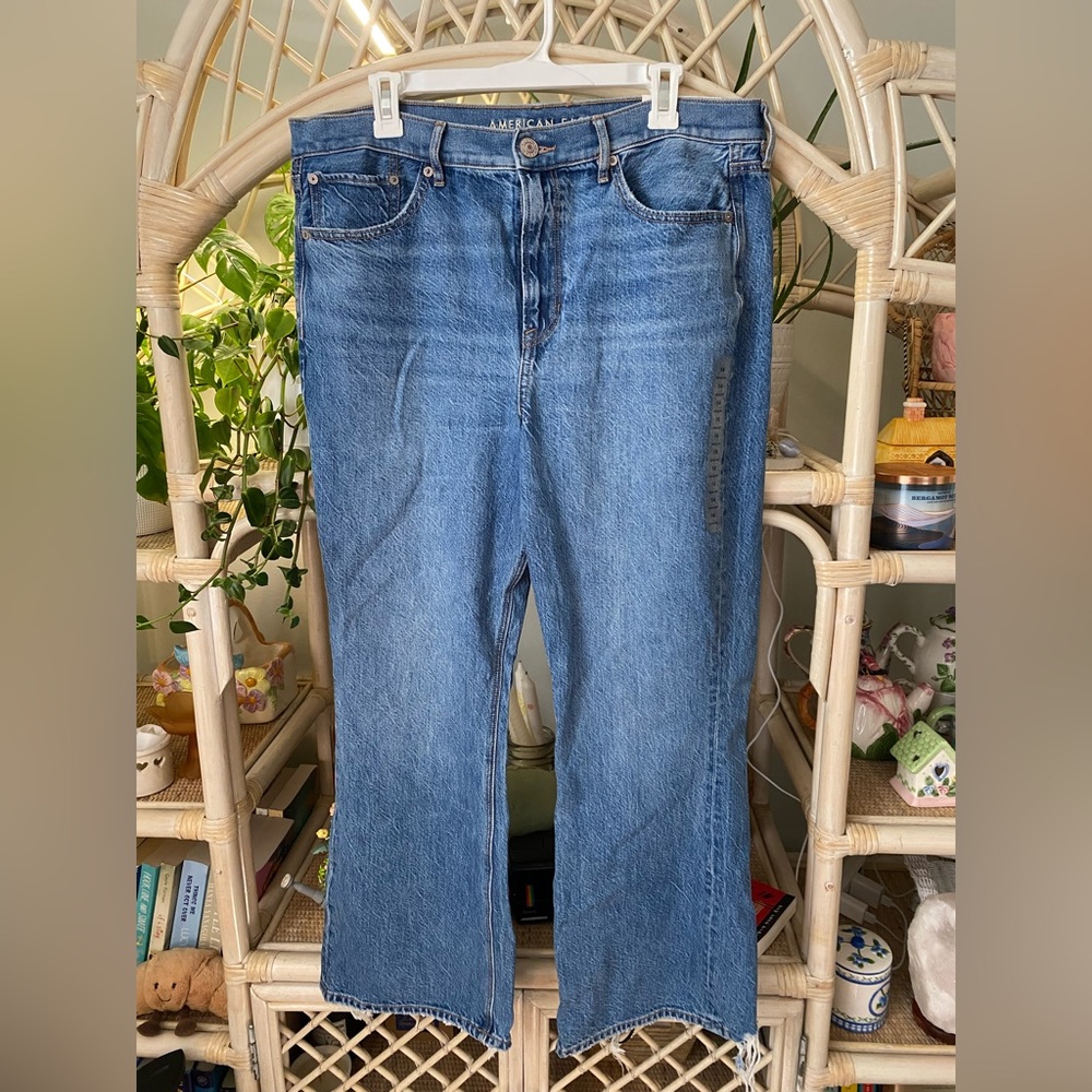 NWT American Eagle 90’s Flare Jeans